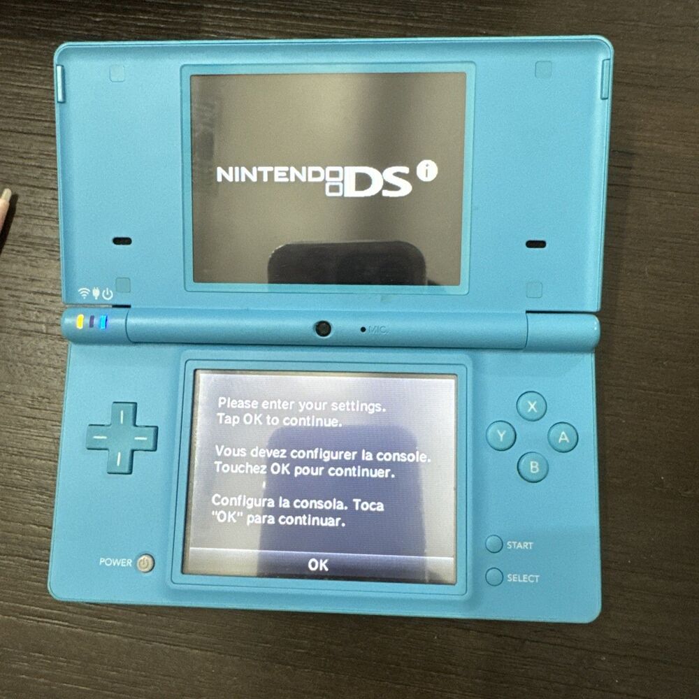 Nintendo DSi Blue Handheld System Console In Box - Picture 12 of 16